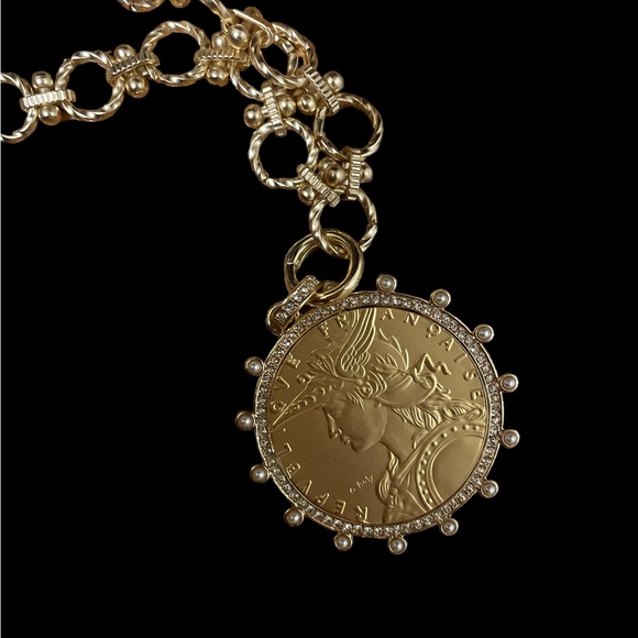 Large gold coin necklace matte gold linked chain pave diamond coin statement - Picture 4 of 7